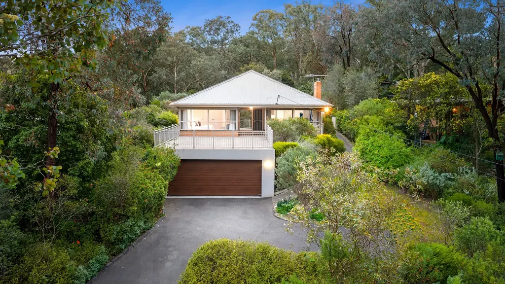 64 Scenic Crescent, Eltham North, VIC 3095