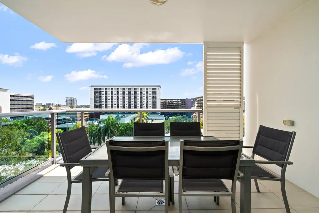 Darwin City 2房  Tenanted investment in standout setting