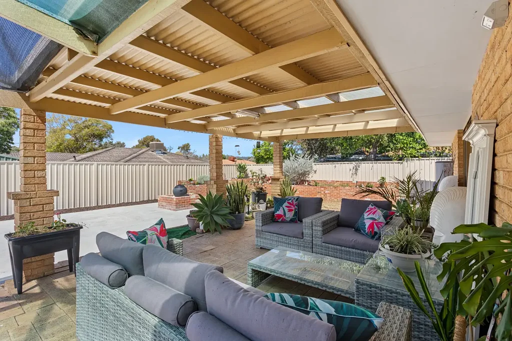 11 Cockatoo Court, High Wycombe, WA 6057