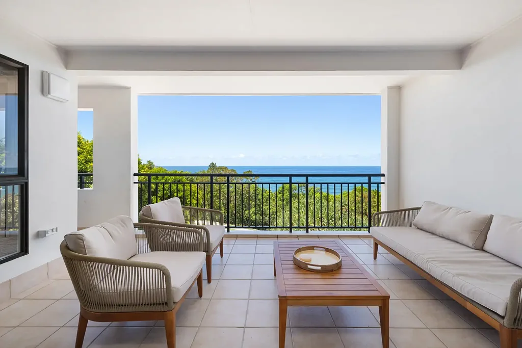 Coolum Beach 2 Bedroom Uninterrupted Ocean Views & Walk to Secluded Beach
