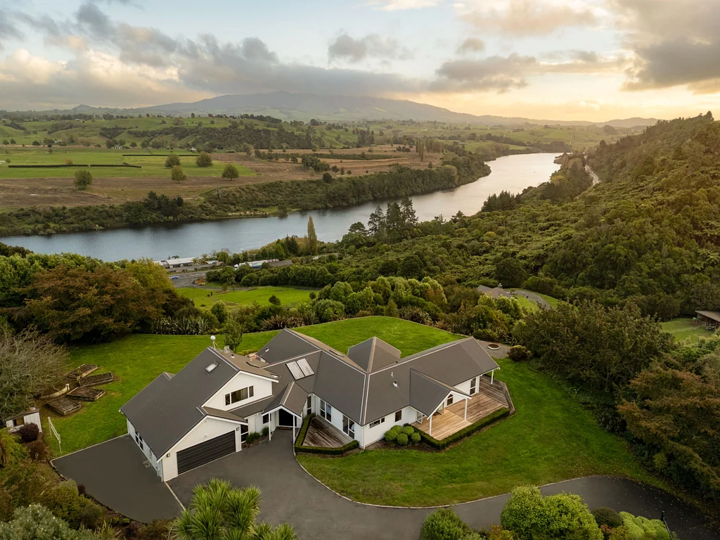 Cambridge 4 Slaapkamer A Sanctuary Above the Water – Endless Views