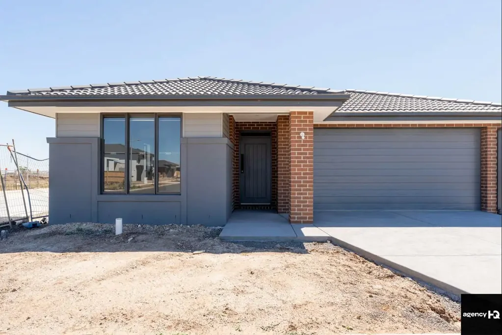 Brand New Luxurious Family Home in Werribee