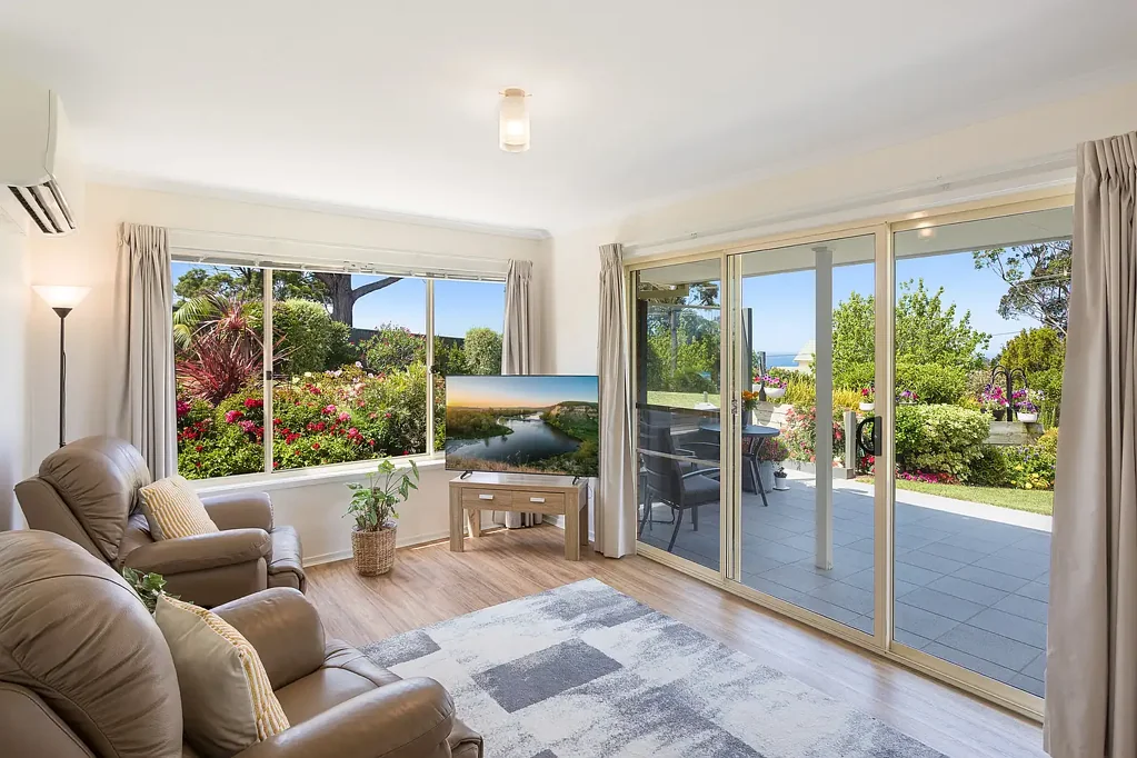 Tura Beach 3部屋 Beautifully Renovated Single-Level Home on a Half Acre