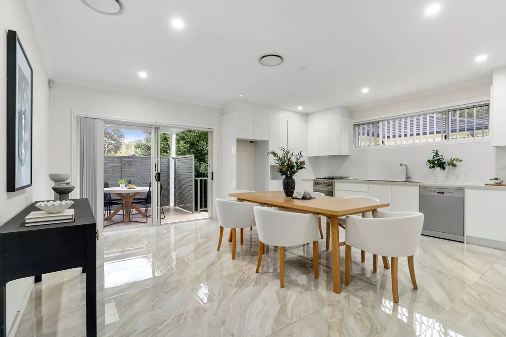 Sylvania 4ਬੈੱਡਰੂਮ Stylish Near-New Duplex in Prime Location