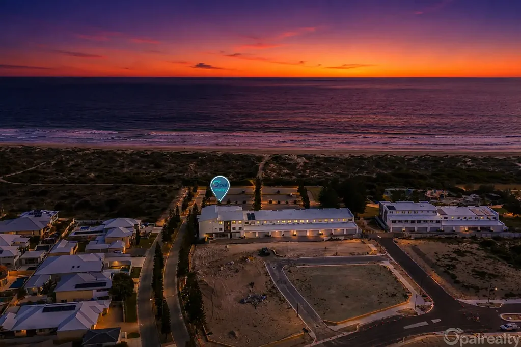 Secret Harbour 3Moenga Prime beachfront apartment located in the beautiful Secret Harbour