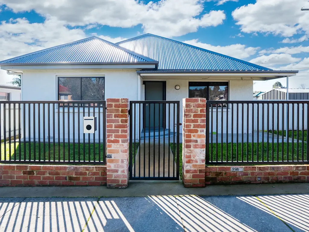 Wodonga 3ਬੈੱਡਰੂਮ Behind the Gate - A Beautiful Renovated Home in the heart of Wodonga.