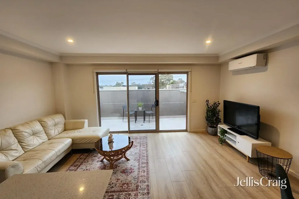 Heidelberg Heights 1房 Heidelberg Heights中心地带 精品顶层公寓 开放式现代厨房 朝北宽敞露台 靠近Northland Shopping及大学医院 Boutique Living with North Facing Terrace