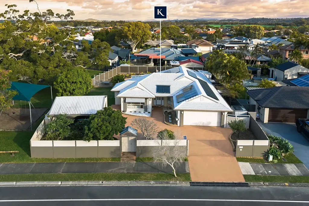 Helensvale 4 Slaapkamer Auction On Site, Thursday 6 August at 3pm