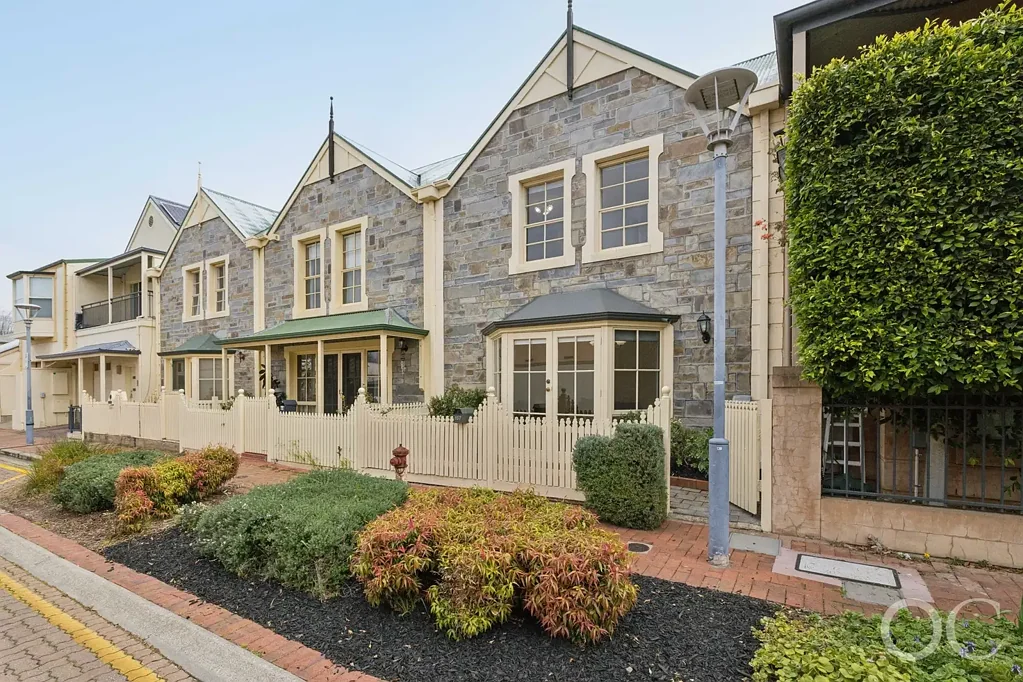 North Adelaide 3બેડરૂમ Open the Door to Classic Mews Terrace on Margaret