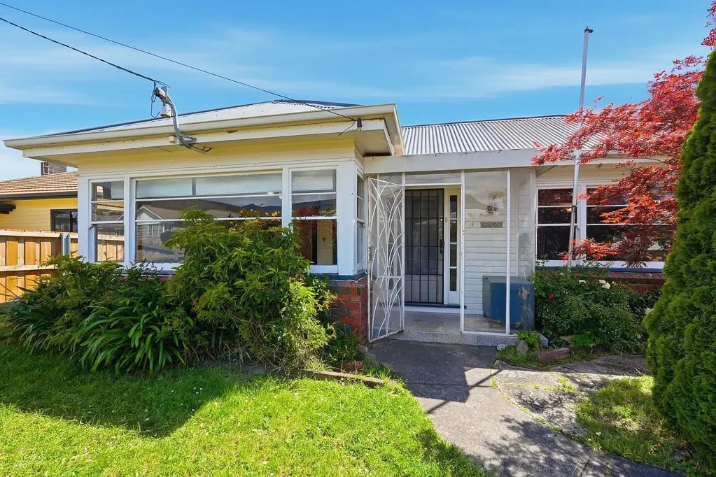 Beautiful Sunny Home in a Prime Glenorchy Location