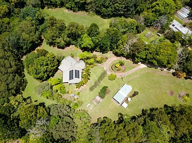 Malanda 3ਬੈੱਡਰੂਮ Private Paradise Found: Serene Acreage with a Cool Creek at the Rear