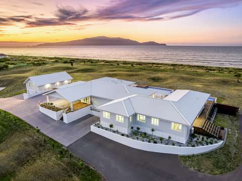 Waikanae Beach 7房  Coastal Paradise at Your Doorstep