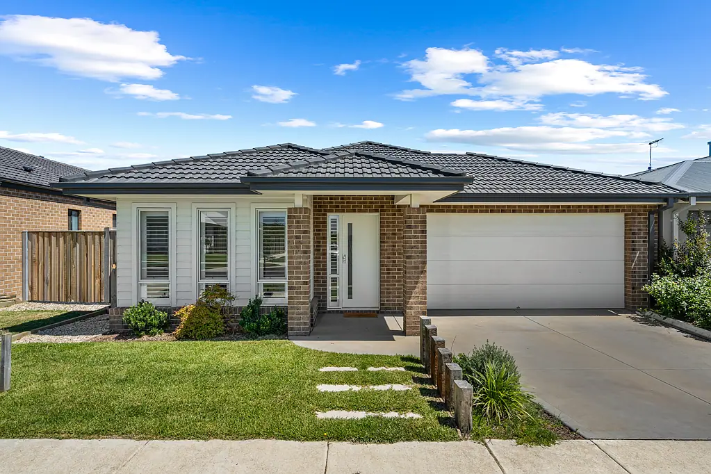 12 Dunkerrin Avenue, Gisborne, VIC 3437