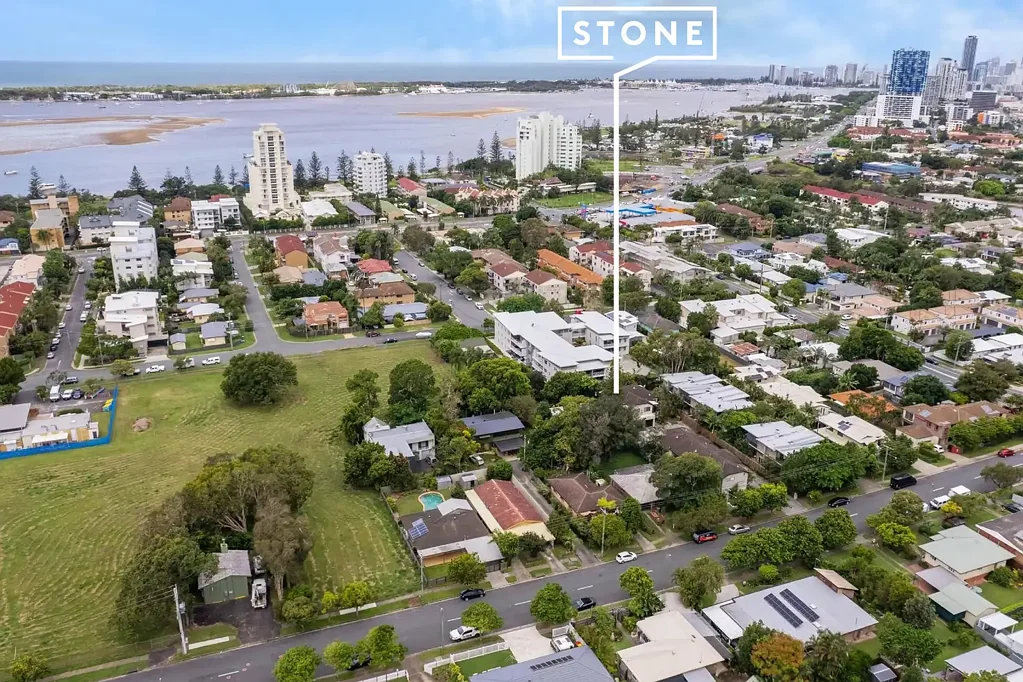 Labrador 3房  Spacious Double Storey Townhouse Near the Broadwater