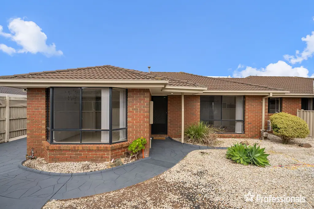 2/1 Montrose Court, Sydenham, VIC 3037
