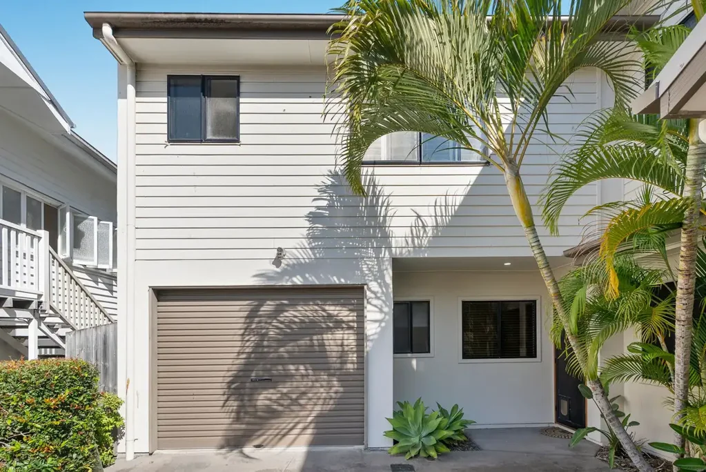 Annerley 3Phòng ngủ CONVENIENT TOWNHOUSE LIVING