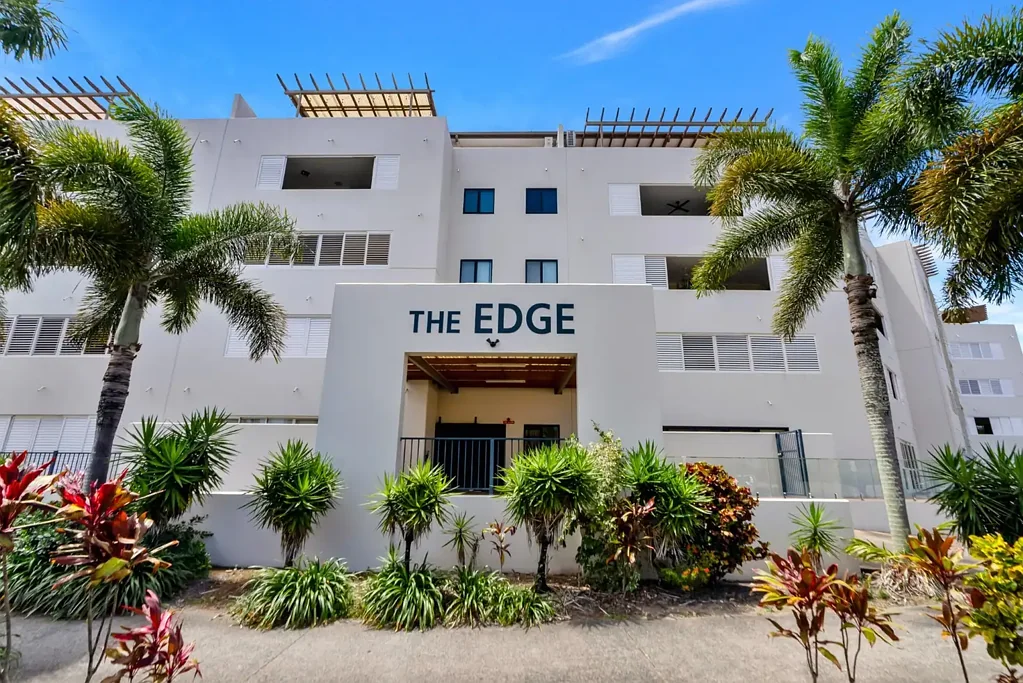 Cairns North 2Phòng ngủ Coastal Lifestyle, Ocean Glimpses & Esplanade Convenience