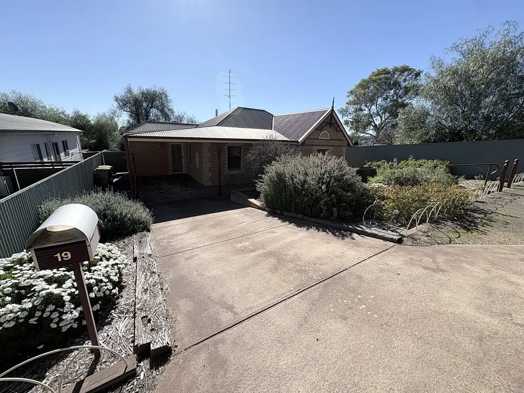 Comfortable & Low-Maintenance Living in a Quiet Location