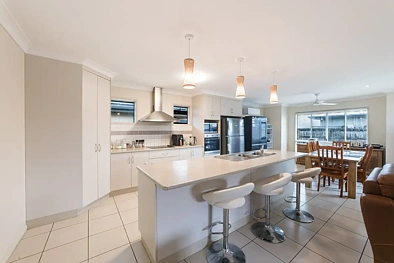 9 Canecutters Drive, Ooralea, QLD 4740, 4房, 2浴, House