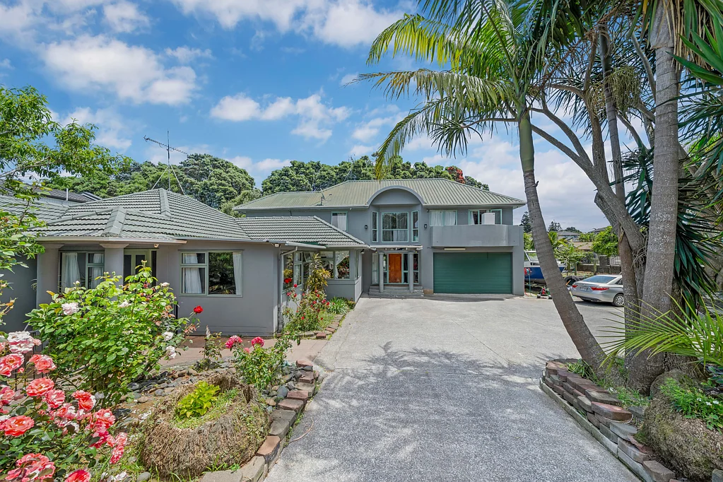 Mount Wellington 7房 921m²地块+THAB区！短驱至Sylvia Park，配备安防摄像头/遥控门，宽敞空间+巨大潜力！ 112 Hillside Road, Mount Wellington
