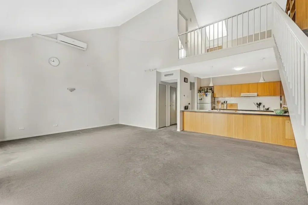 Life on the Boulevard! Huge Three Bedroom Plus Study Apartment!