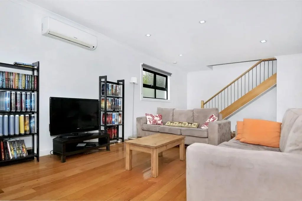 Impressive Space in Convenient Location