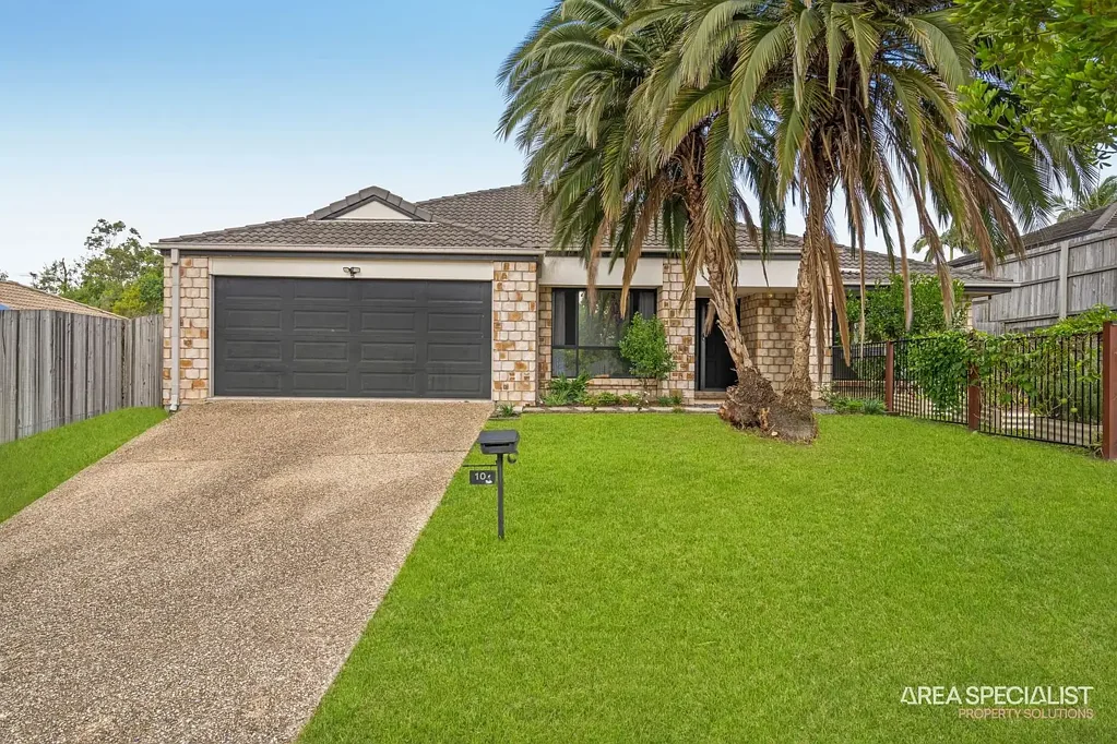 Ormeau 4 Bedroom WHERE INDOOR COMFORT MEETS OUTDOOR LIVING