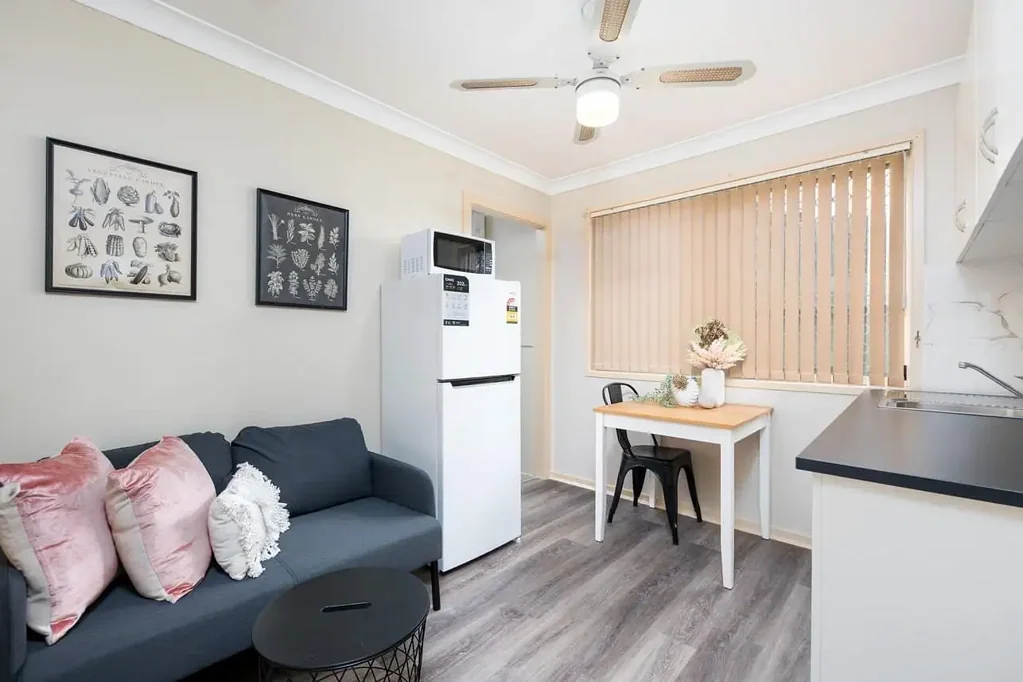 Fully Furnished Studio Living with Utilities | Forest Lake