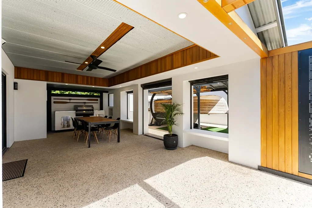 West Lakes Shore 3房  Coastal Cool Family Haven, 5-Minutes' Walk To The Beach