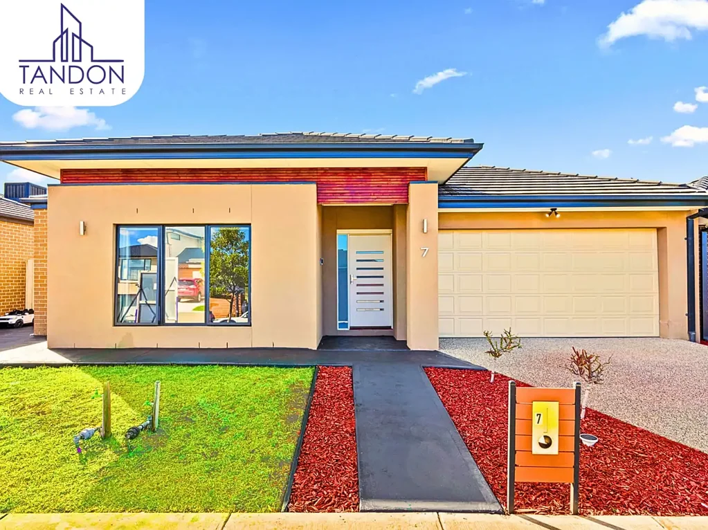 Manor Lakes 4 Bedroom Perfect and comfortable spacious  family home