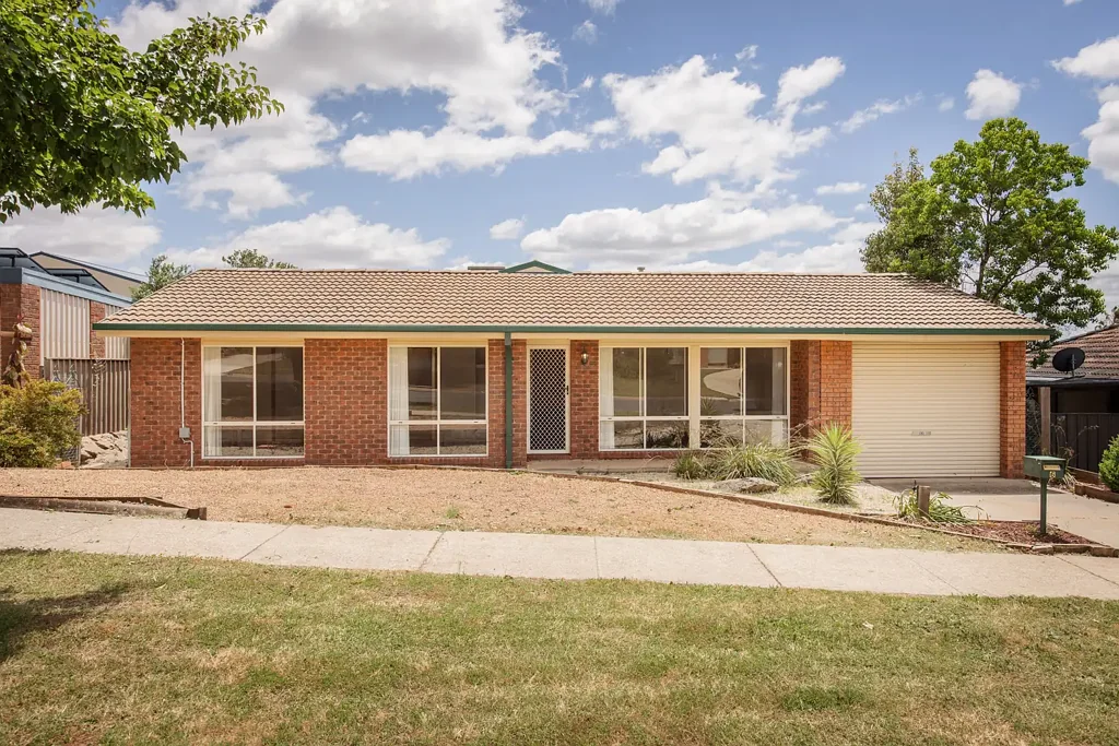 Fresh, Spacious Living in the Heart of West Wodonga - BRAND NEW CARPETS THROUGHOUT