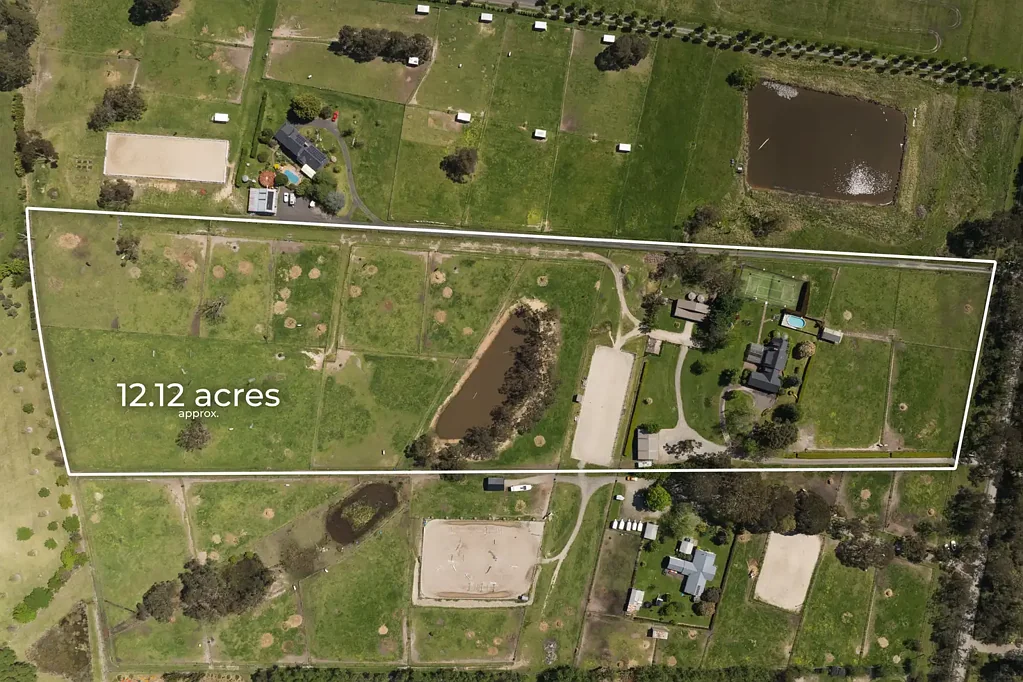 Narre Warren East 4 Bedroom ULTIMATE EQUESTRIAN LIFESTYLE ON 12 ACRES approx