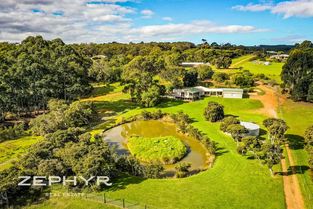 Kalgan 3 Slaapkamer Waterfront Lifestyle on 9.76 Hectares – Spectacular Oyster Harbour Views