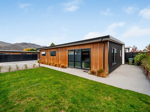 Cromwell 3房  Modern three bed, two bath -Perfection!