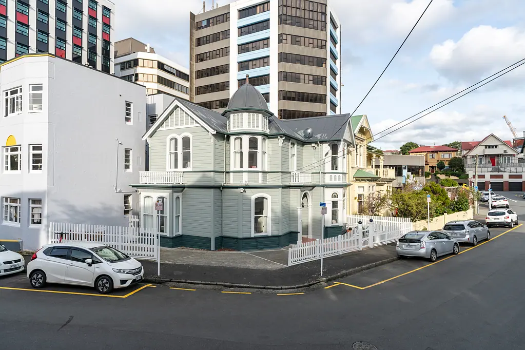 Thorndon 6房  SUPREME LANDMARK VILLA
