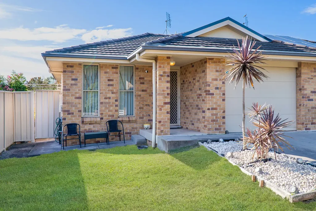 East Maitland 3 Slaapkamer TORRENS TITLE DUPLEX!!