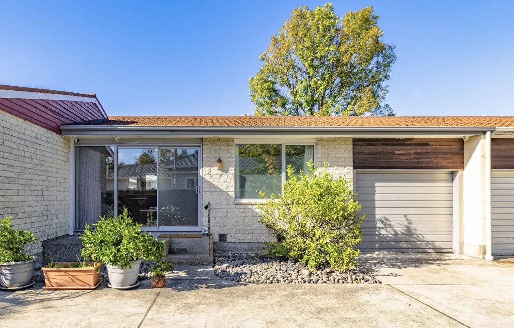 2/104 Picton Avenue, Riccarton, Christchurch City, Canterbury