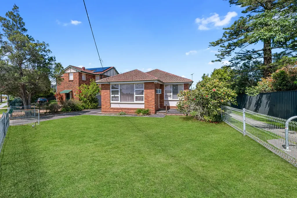 Gymea Bay 3कमरा Renovate or Redevelop (STCA)