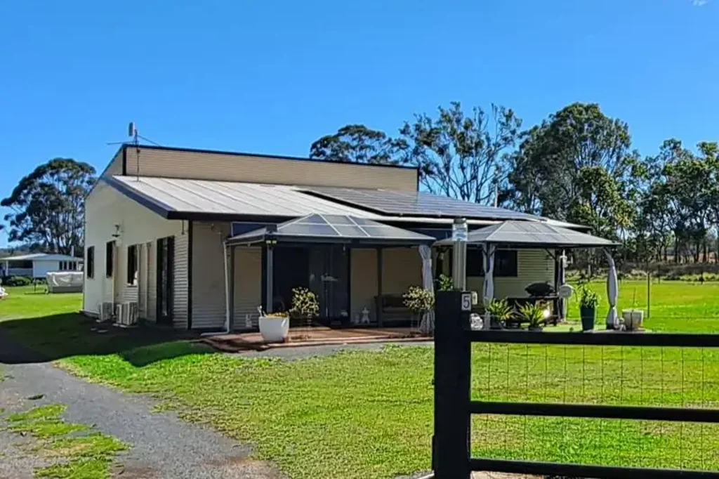 5 Chas Road, Crows Nest, QLD 4355