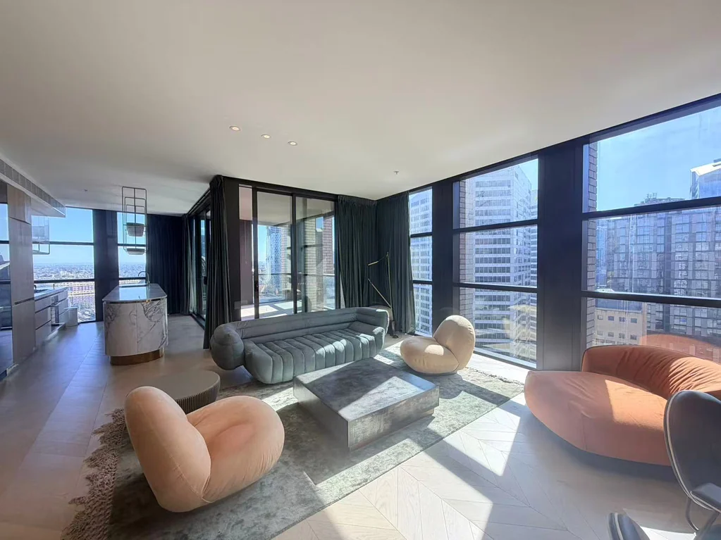 Deposit Taken | Luxury 3 bedroom apartment in Sydney CBD - Designer Furnished & Sophisticated Living