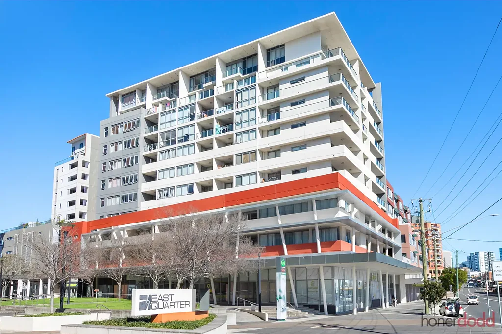 Hurstville 2房 Lotus Building精装公寓 95平米开放式空间 Smeg高端厨房 主卧带独立阳台 电梯直达车位 Oversized Apartment Living In Prime Position