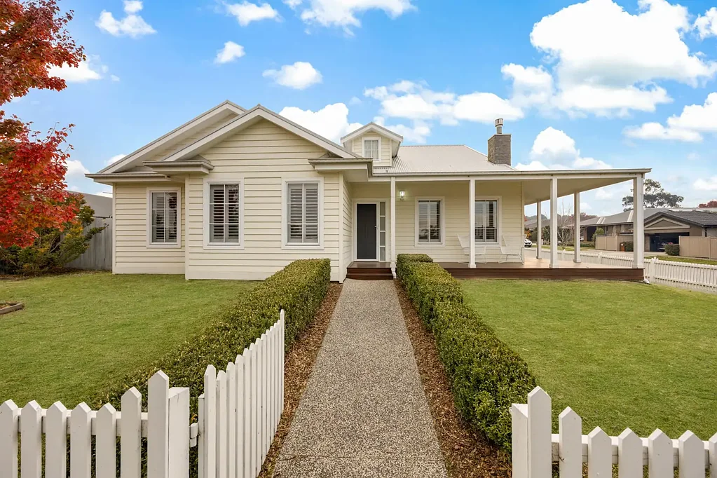 Gisborne 4房  A Classic Forever Home of Enduring Appeal