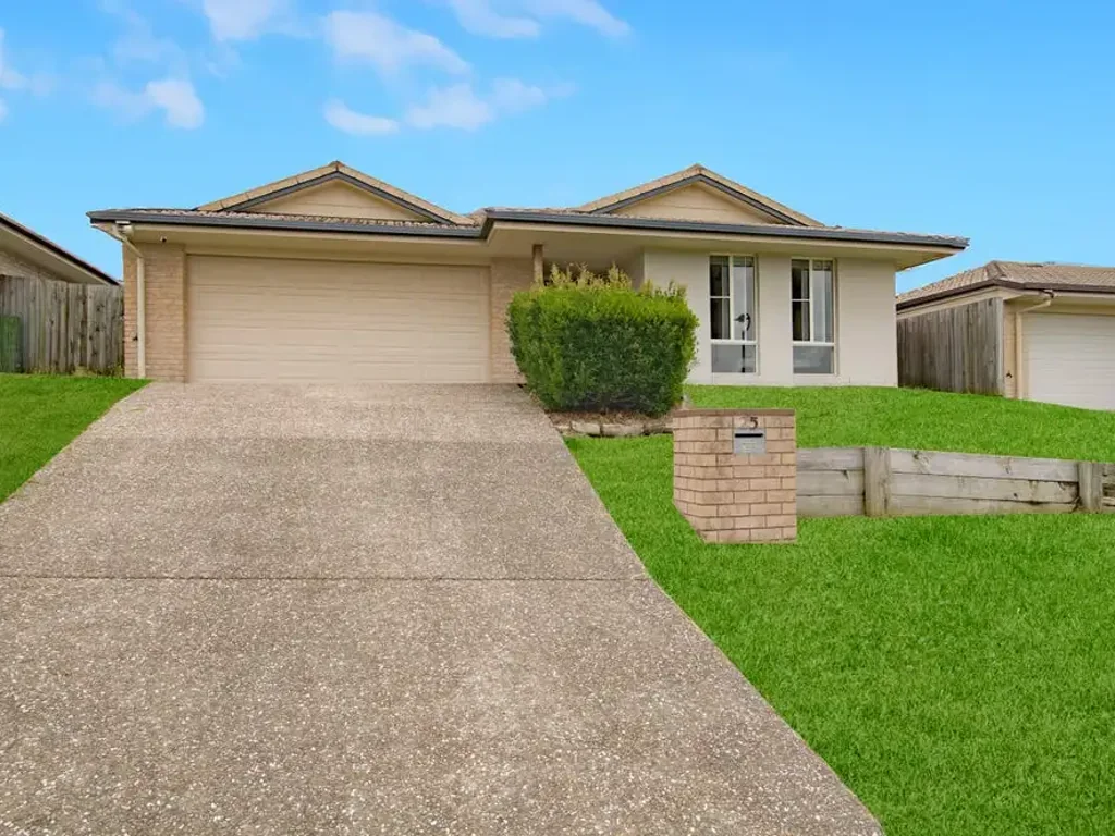 25 Custodian Crescent, Ormeau, QLD 4208