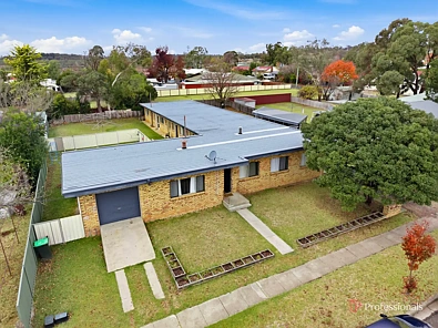 Armidale 10Zimmer Complete Block of Units, One Convenient Location