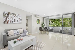 10/54a Blackwall Point Road, Chiswick