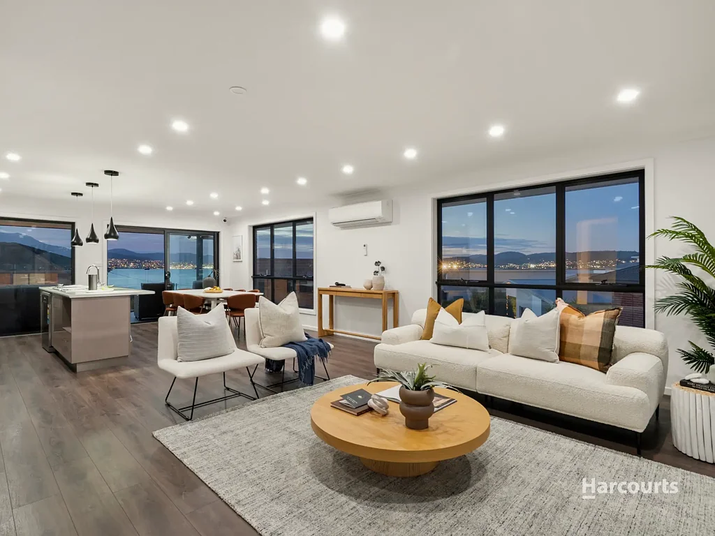 42 Trevassa Crescent, Tranmere, TAS 7018