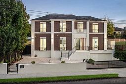 40 Gardiner Parade, Glen Iris