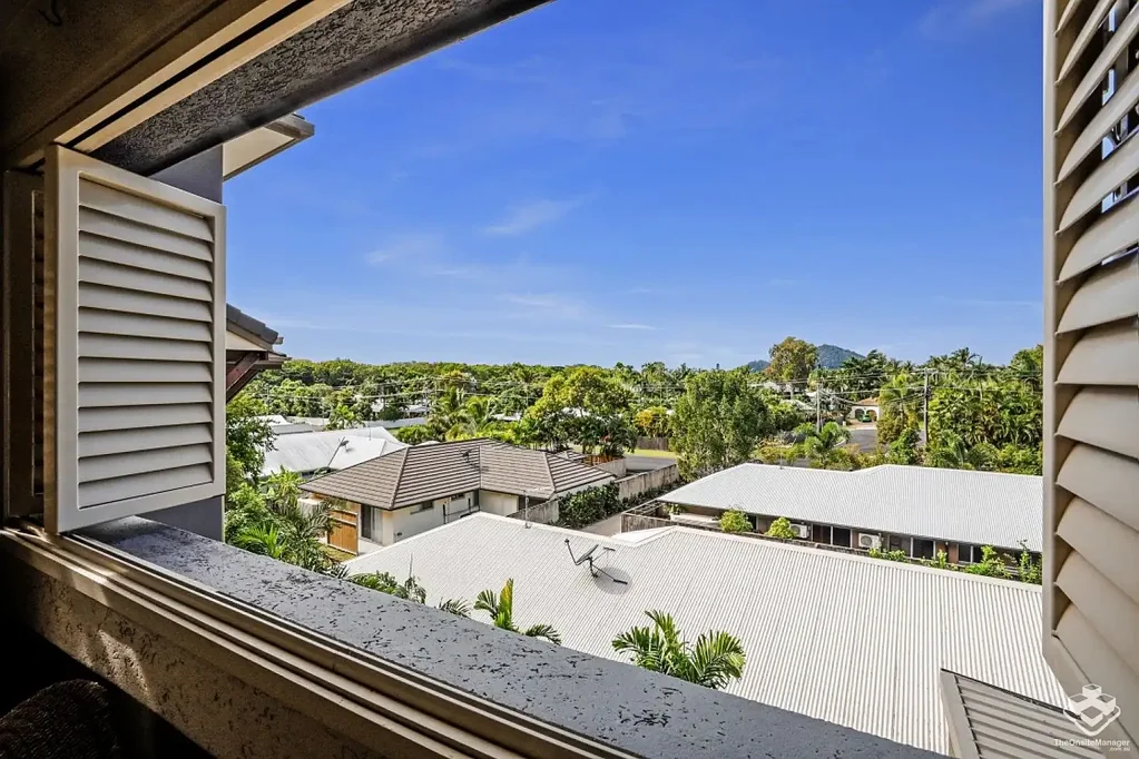 Clifton Beach 3 Bedroom 3 Bed / 2 Bath Sky Villa