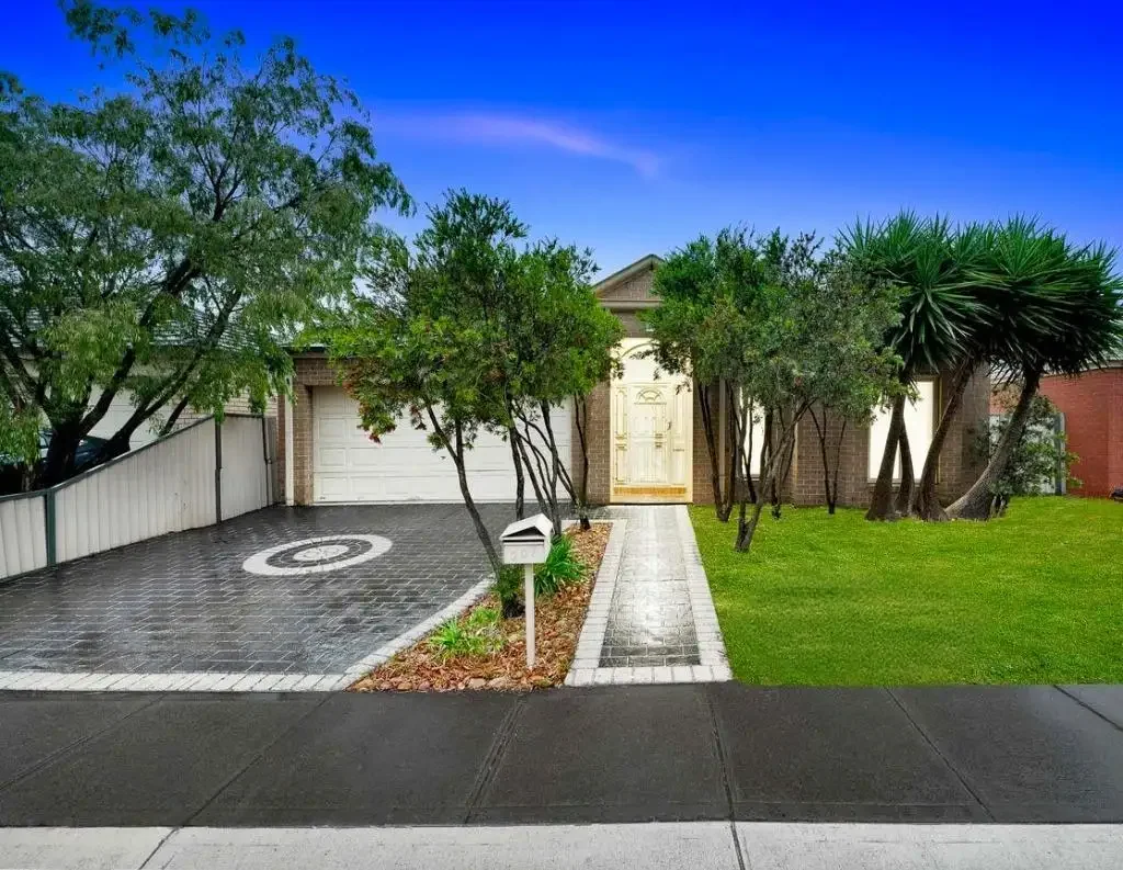 Big on Space, Even Bigger on Lifestyle | Renovated 3BR + Study & Year-Round Comfort!