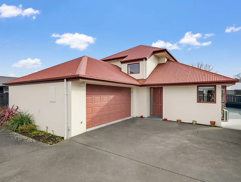 Saint Albans 4Moenga Large Family Living In St Albans